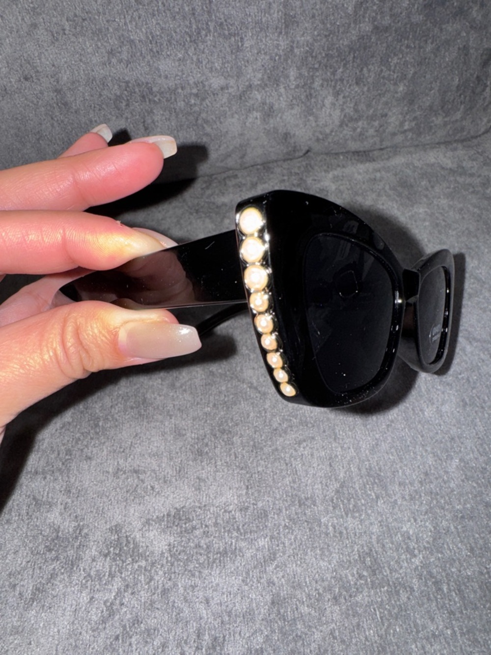 Black Pearl-Accent Cat Eye Sunglasses - NIB - Picture 4 of 8